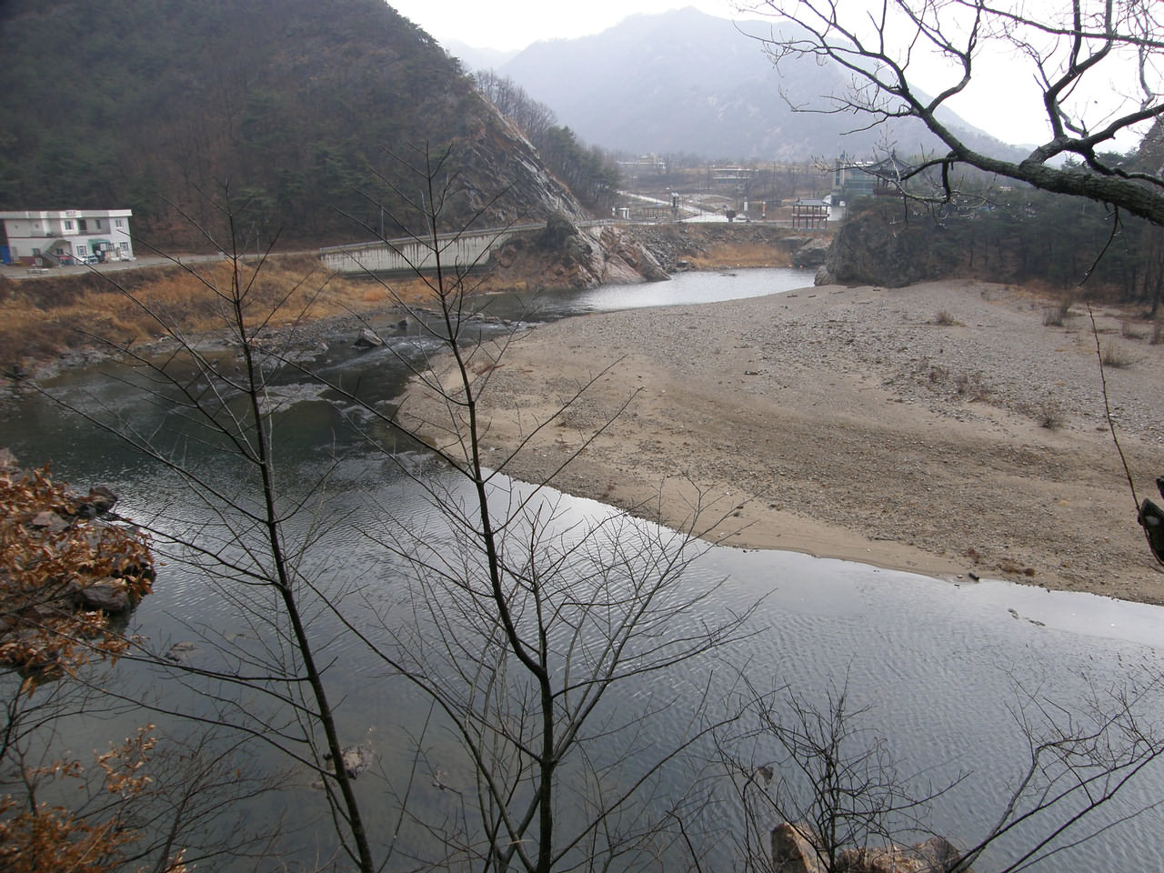 달이 머무는 집